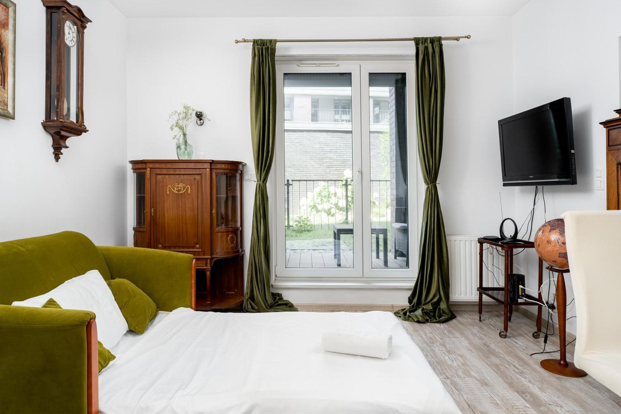 Nadwislanska 11 Apartment With Garden Krakow Bagian luar foto