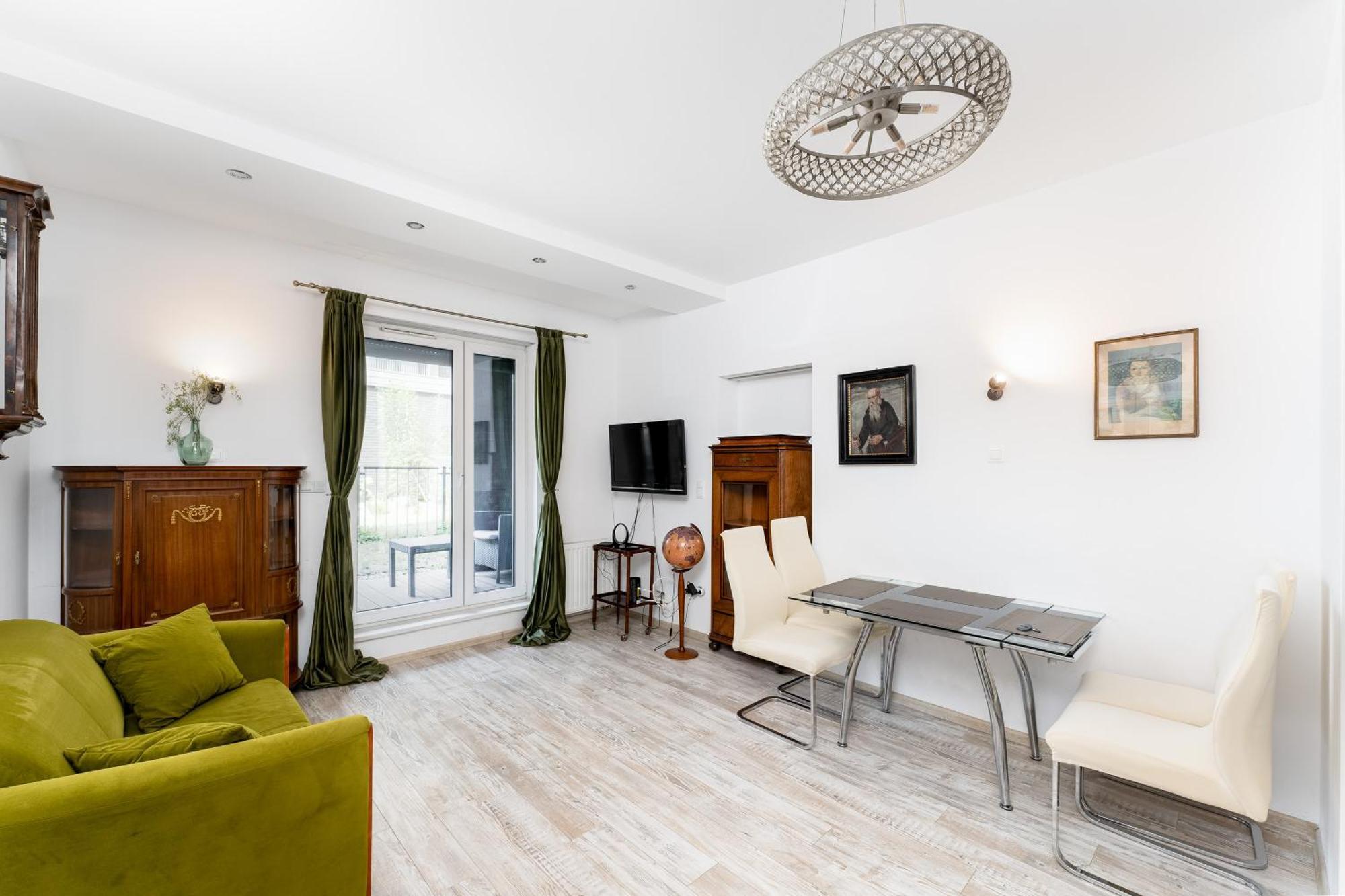 Nadwislanska 11 Apartment With Garden Krakow Bagian luar foto